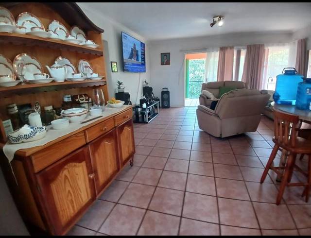 3 BEDROOM TOWNHOUSE FOR SALE IN ALBERTON NORTH